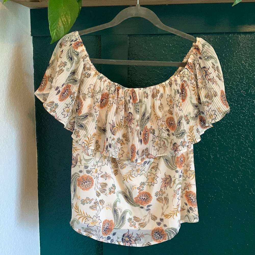 Socialite floral off-the-shoulder blouse